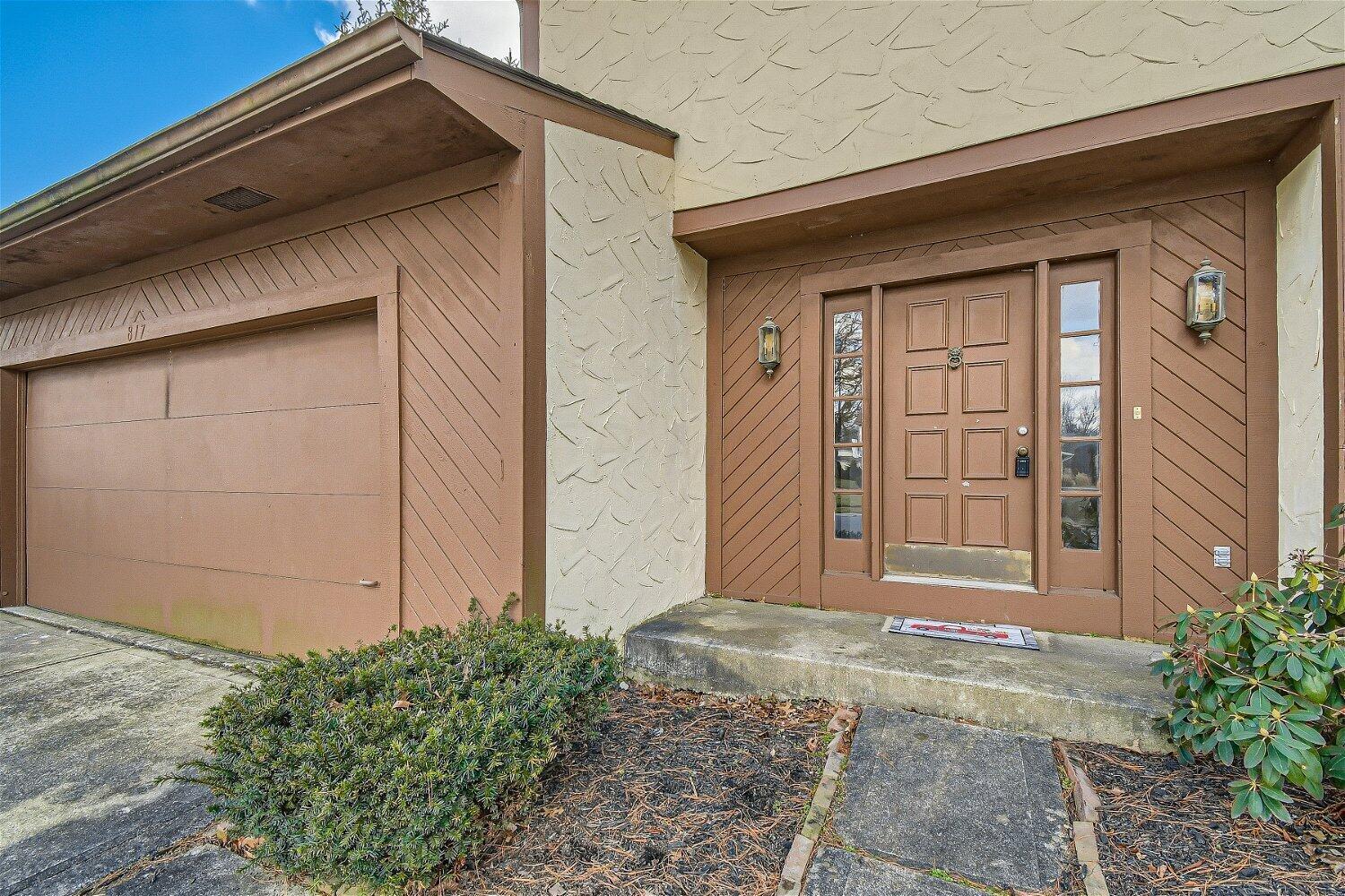 817 Riva Ridge Boulevard Columbus, OH 43230 - Photo 3 of 28 817 Riva Ridge Blvd - Web Quality - 002