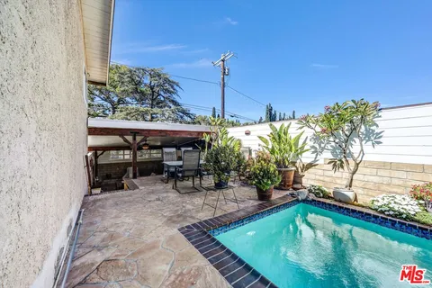$1,195,000 | 10205 Fairgrove Avenue, Tujunga, CA 91042