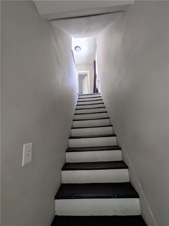 508 Electric Street New Castle, PA 16101 - Photo 8 of 14 a view of entryway