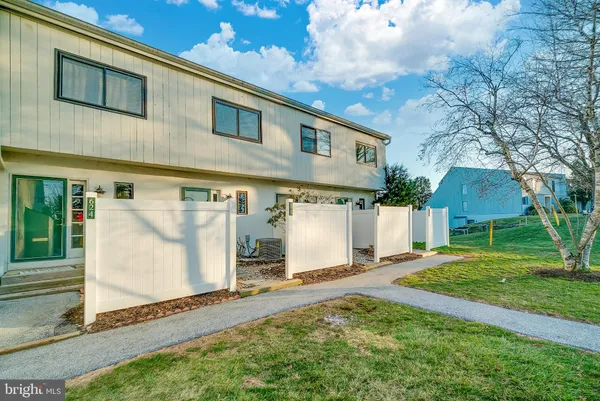 $289,900 | 623 Summit House, Unit 623, West Chester, PA 19382