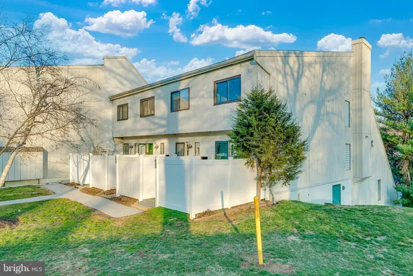 $289,900 | 623 Summit House, Unit 623, West Chester, PA 19382