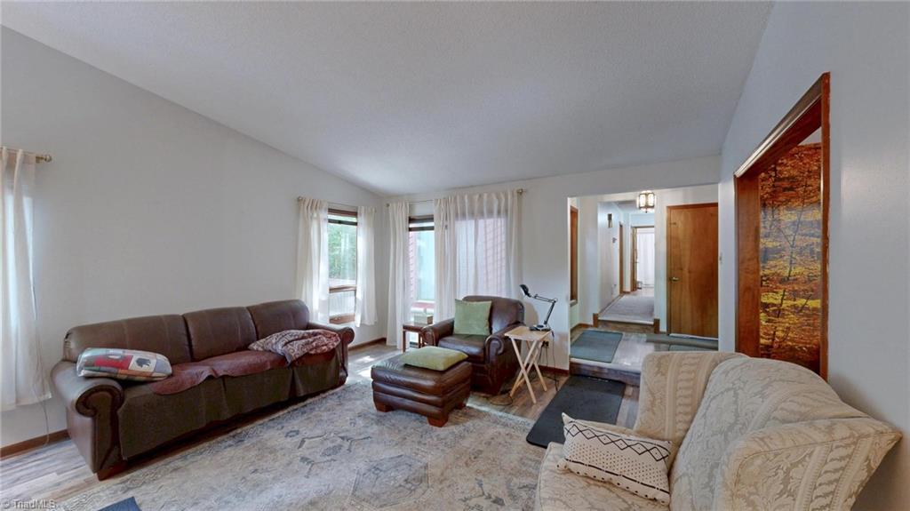 689 Barker Road Winston-Salem, NC 27107 - Photo 11 of 41