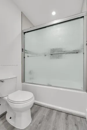 $2,250 | 18845 Northwest 62nd Avenue, Unit 205, Hialeah, FL 33015