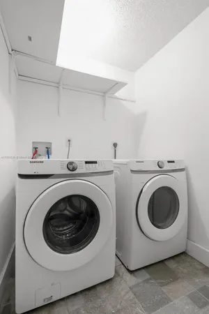 $2,250 | 18845 Northwest 62nd Avenue, Unit 205, Hialeah, FL 33015