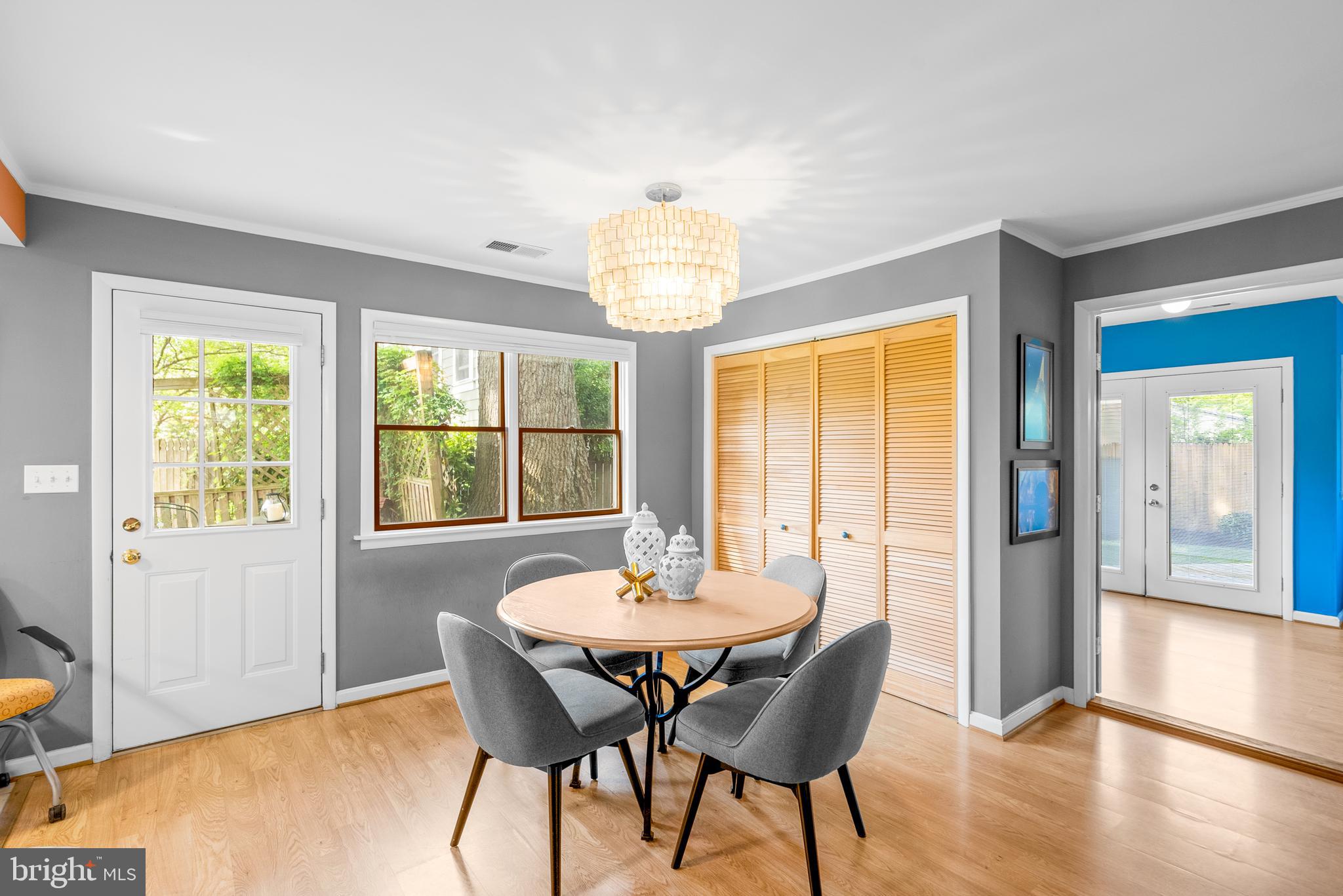 3 McKay Circle Cabin John, MD 20818 - Photo 13 of 52 Dining Area