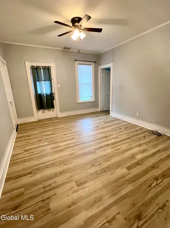 $1,300 | 39 1/2 Milton Avenue, Unit 2 UP, Amsterdam, NY 12010