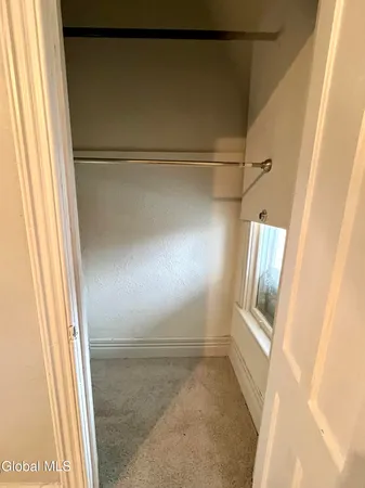 $1,300 | 39 1/2 Milton Avenue, Unit 2 UP, Amsterdam, NY 12010