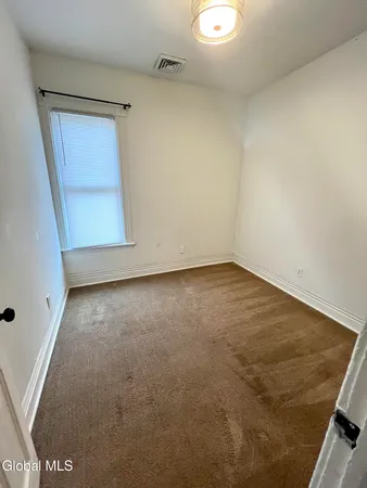 $1,300 | 39 1/2 Milton Avenue, Unit 2 UP, Amsterdam, NY 12010