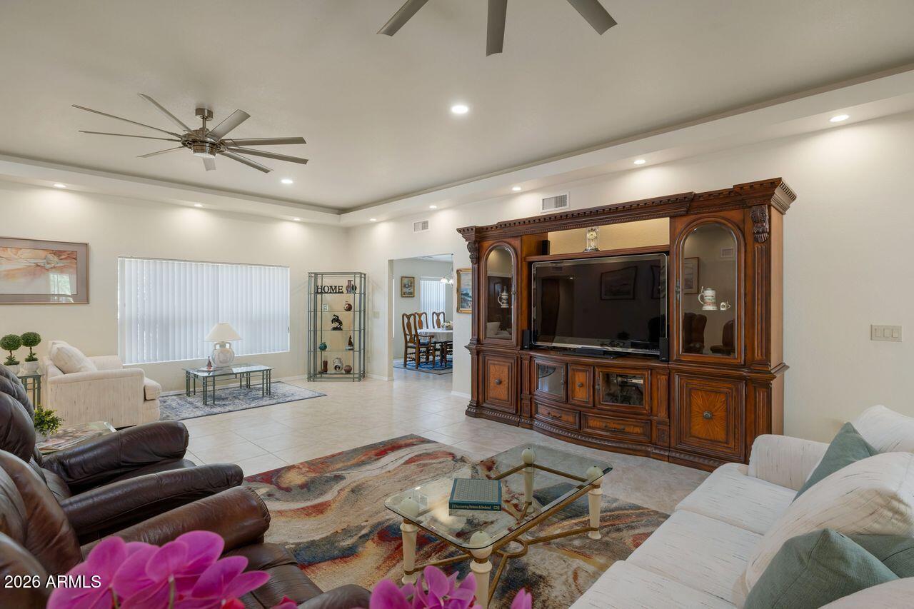 7618 West John Cabot Road Glendale, AZ 85308 - Photo 5 of 43 Contemporary fans