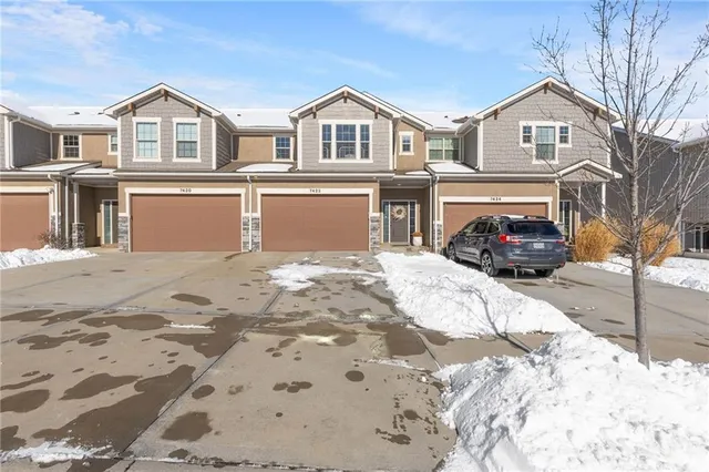 $319,000 | 7422 Grand Slam Street, Parkville, MO 64152