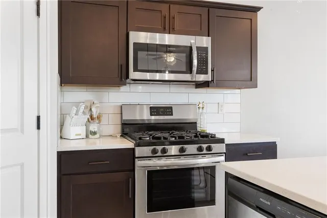 $319,000 | 7422 Grand Slam Street, Parkville, MO 64152