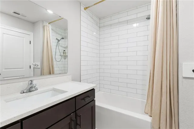 $319,000 | 7422 Grand Slam Street, Parkville, MO 64152