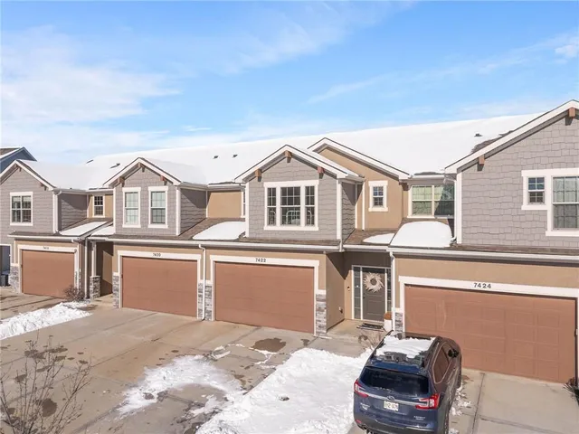 $319,000 | 7422 Grand Slam Street, Parkville, MO 64152