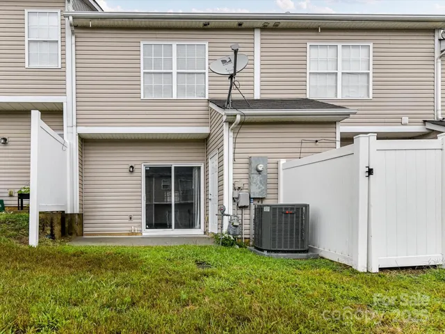 $247,000 | 3516 Calpella Court, Charlotte, NC 28262