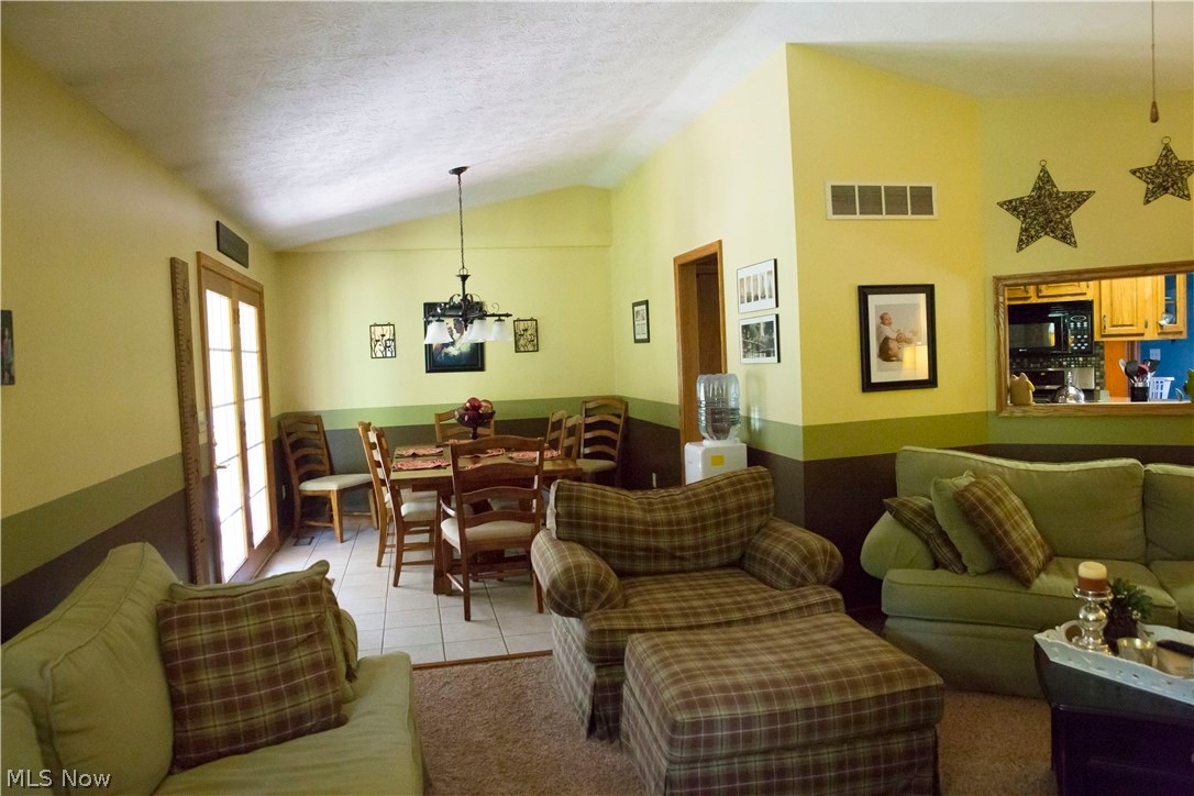 1115 Sun Valley Road Washington, WV 26181 - Photo 8 of 28