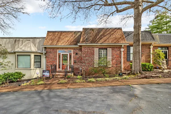 $289,900 | 517 Harbor Village Drive, Madison, TN 37115