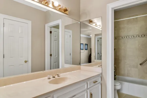 $289,900 | 517 Harbor Village Drive, Madison, TN 37115