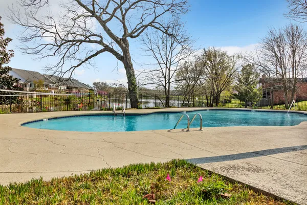 $289,900 | 517 Harbor Village Drive, Madison, TN 37115