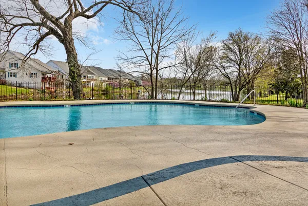 $289,900 | 517 Harbor Village Drive, Madison, TN 37115