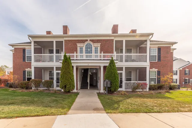$2,195 | 1008 Summerfield Glen, Ann Arbor, MI 48103