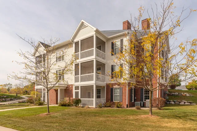 $2,195 | 1008 Summerfield Glen, Ann Arbor, MI 48103