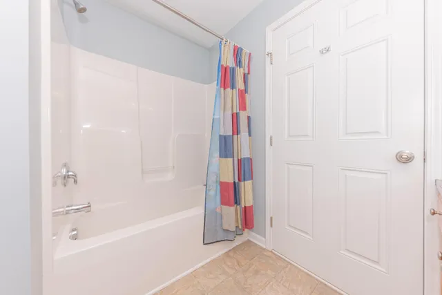 $2,195 | 1008 Summerfield Glen, Ann Arbor, MI 48103