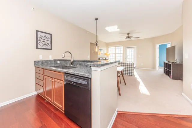 $2,195 | 1008 Summerfield Glen, Ann Arbor, MI 48103