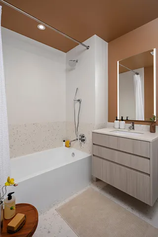 $4,830 | 300 East 50th Street, Unit 16J | Midtown East