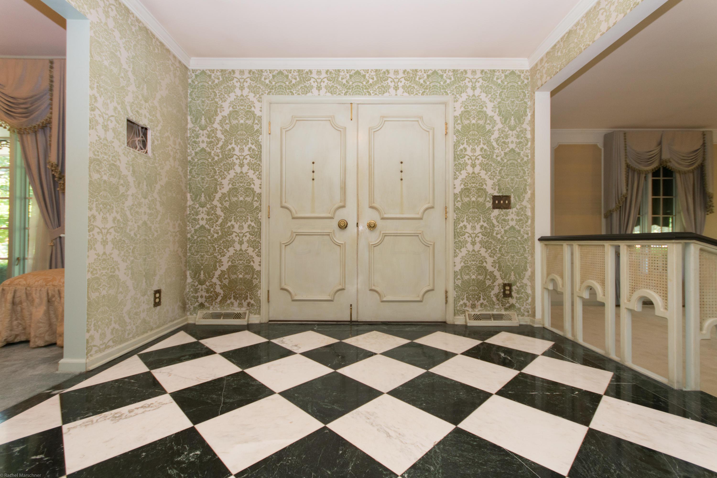 654 Indian Mound Road Columbus, OH 43213 - Photo 3 of 78 Gallery Image 3