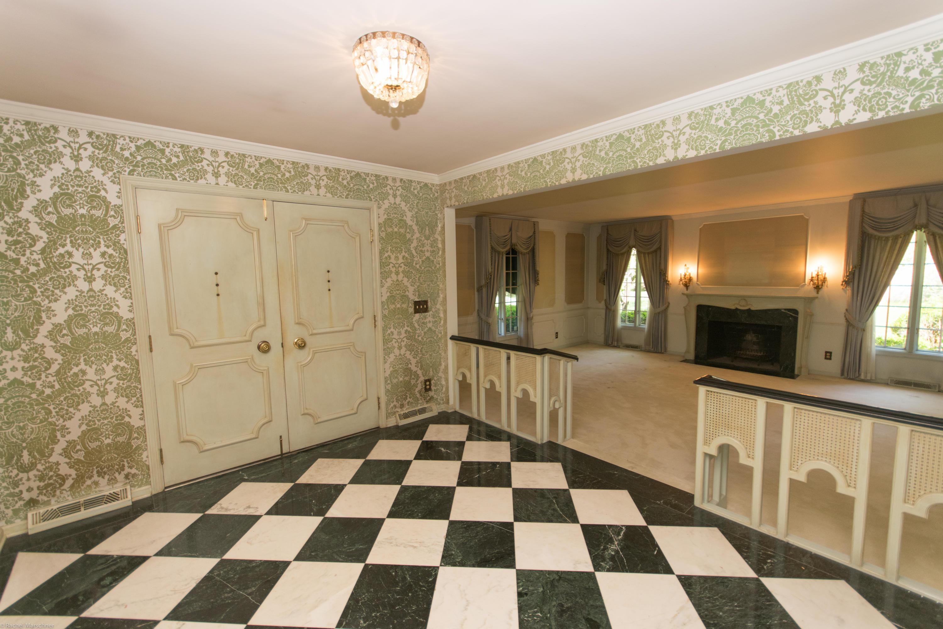 654 Indian Mound Road Columbus, OH 43213 - Photo 4 of 78 Gallery Image 4