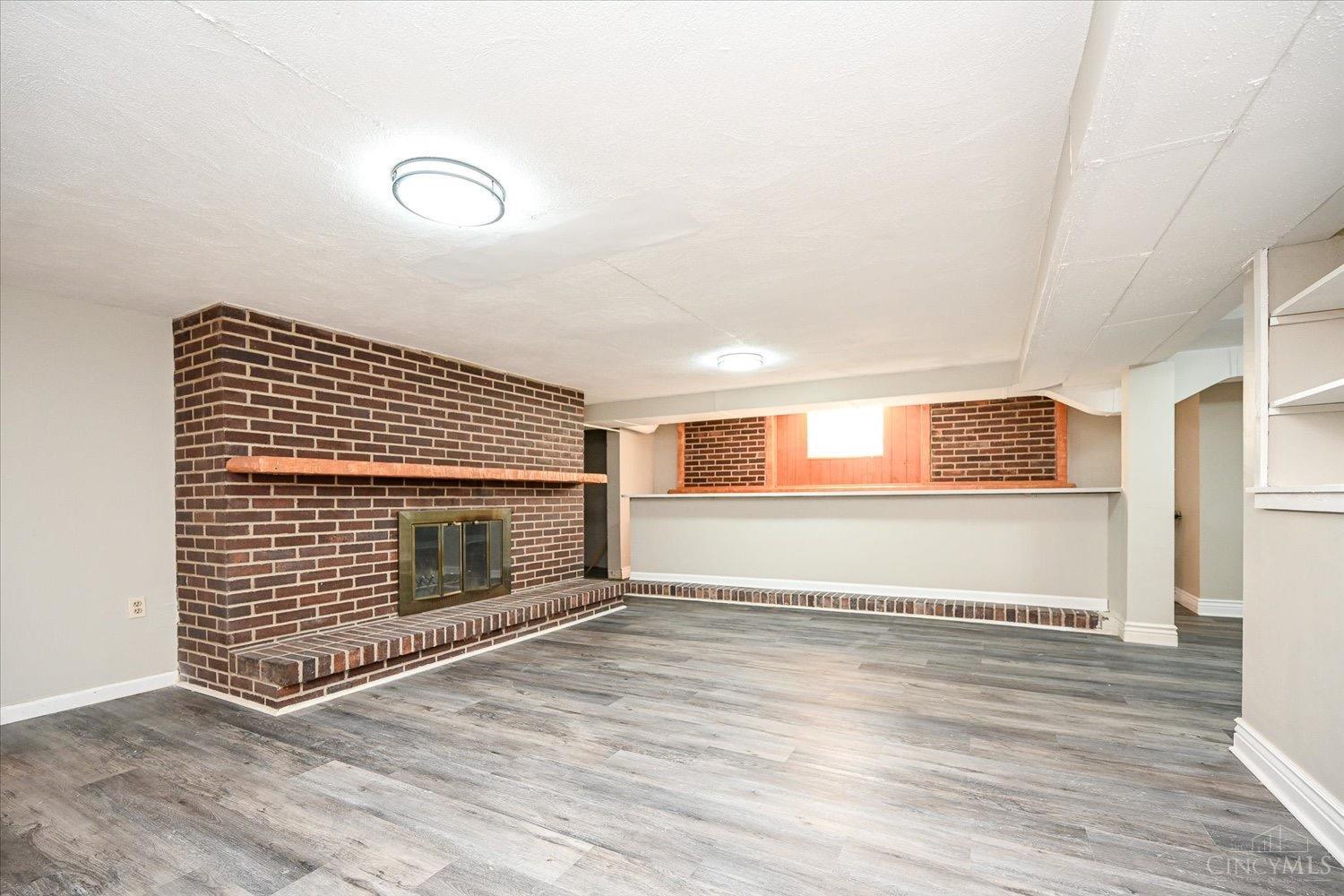 300 Compton Road Wyoming, OH 45215 - Photo 41 of 56