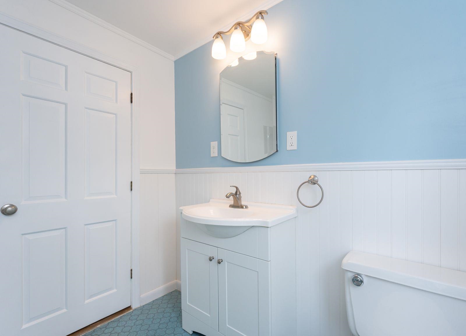 7 1st Street Hudson, NH 03051 - Photo 25 of 37
