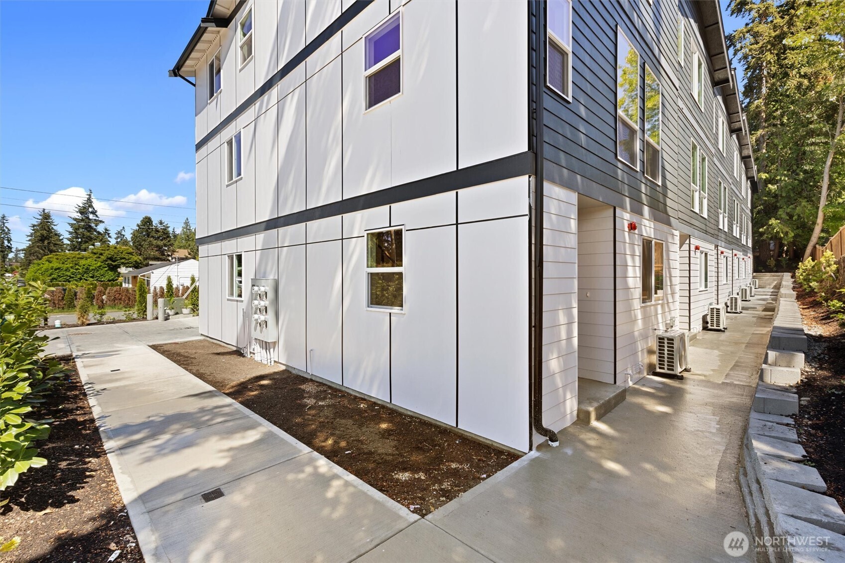 7103 210th Street Southwest, Unit B Edmonds, WA 98026 - Photo 34 of 40