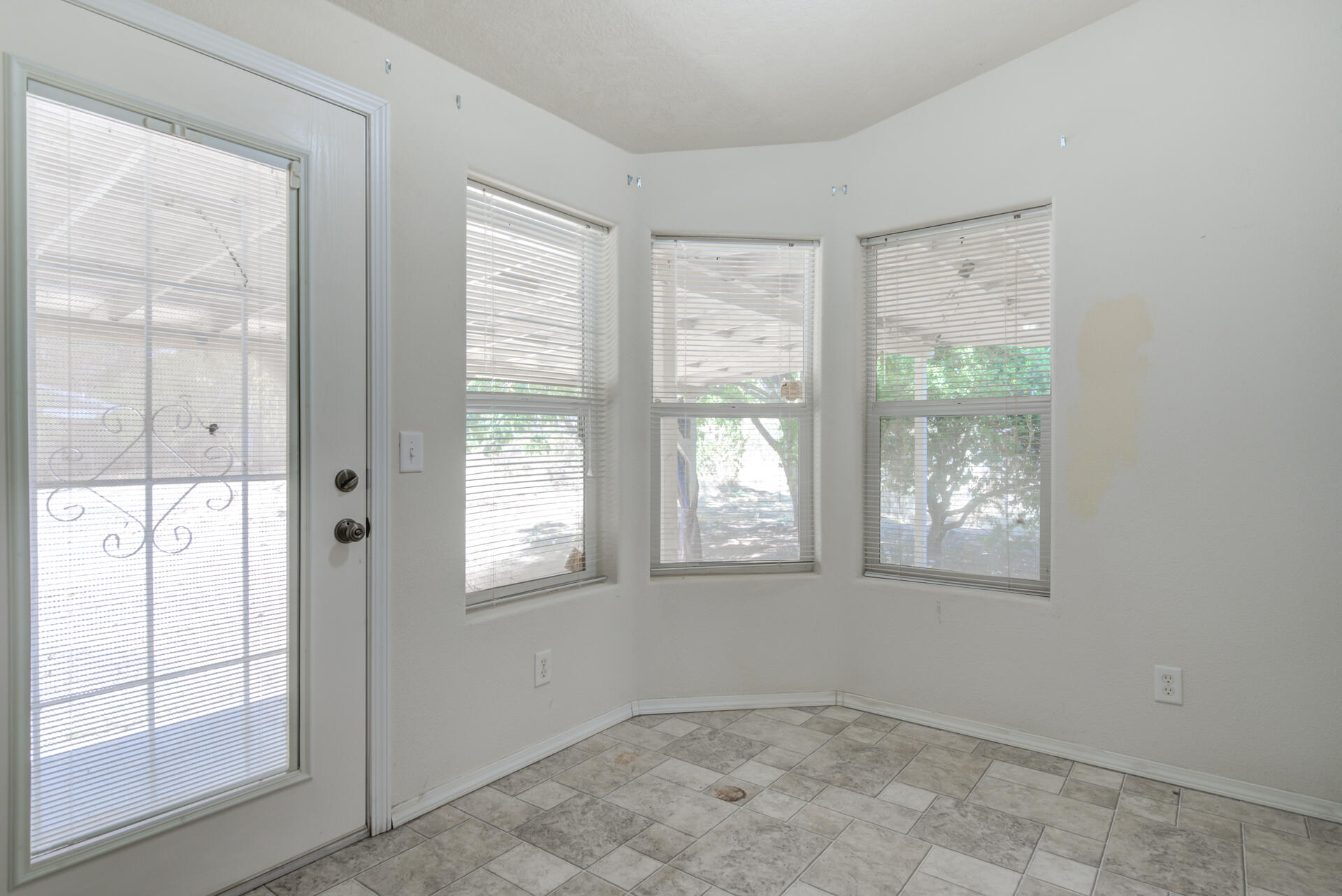 16412 Schilling Road Redding, CA 96001 - Photo 12 of 39 16412SchillingRoad-14