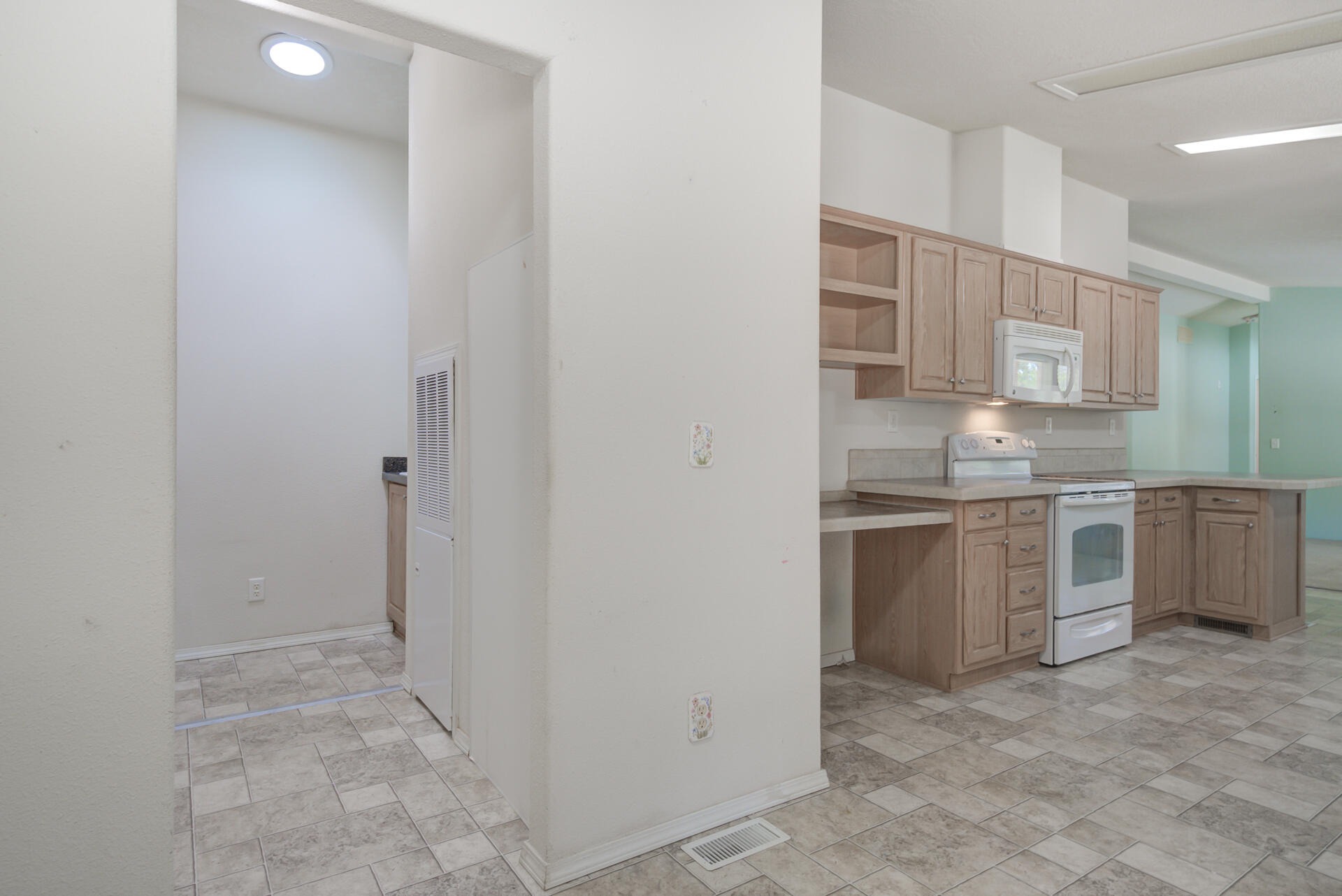 16412 Schilling Road Redding, CA 96001 - Photo 13 of 39 16412SchillingRoad-15