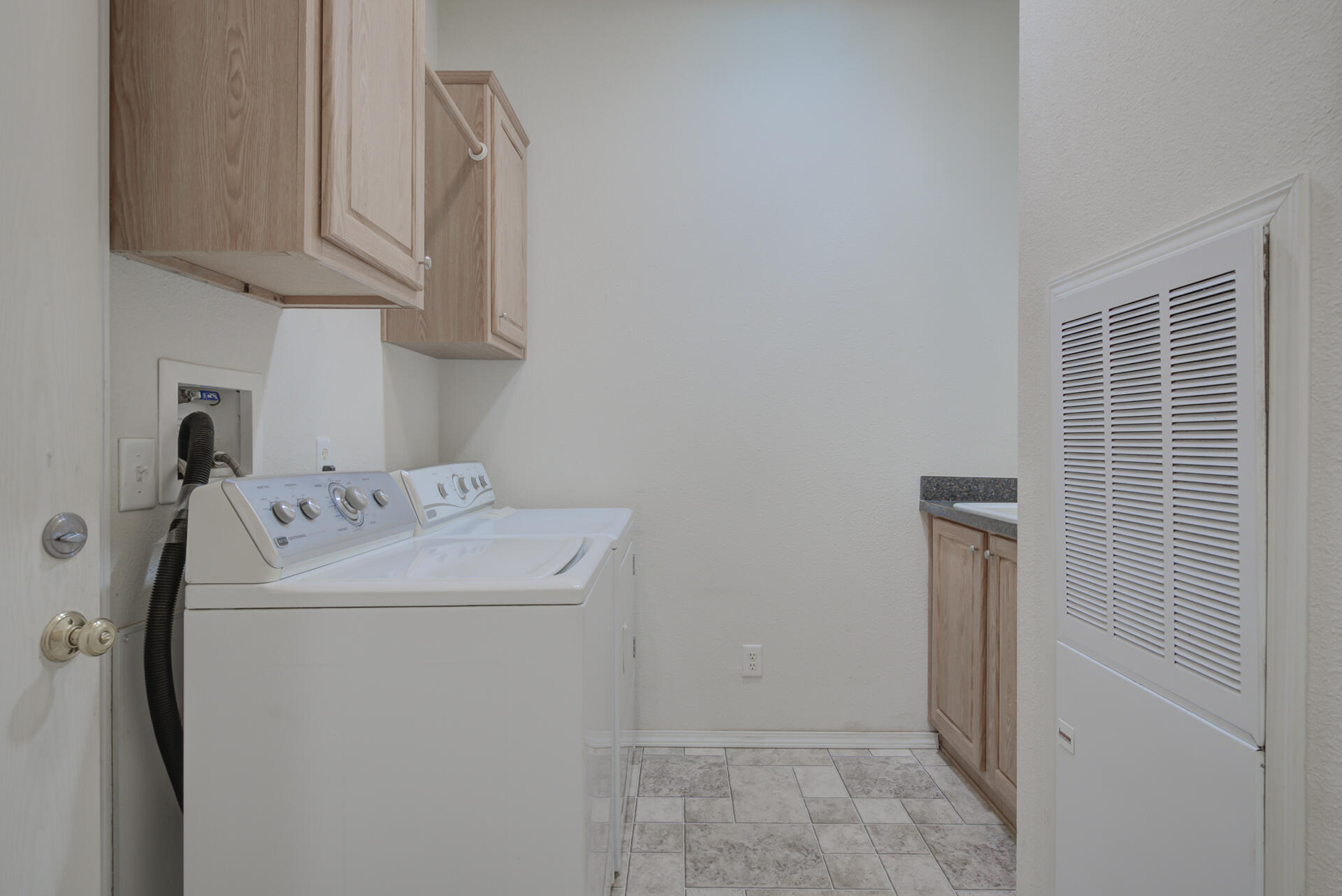 16412 Schilling Road Redding, CA 96001 - Photo 14 of 39 16412SchillingRoad-17