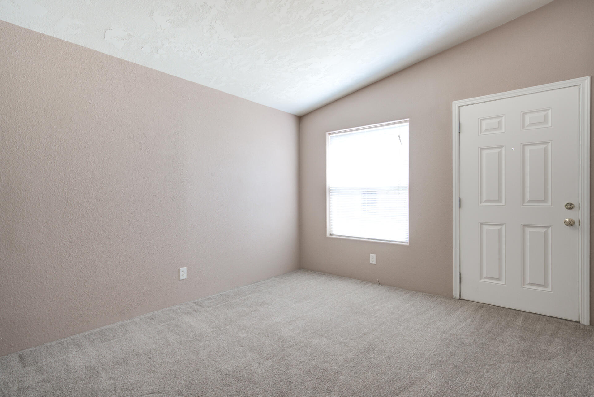 16412 Schilling Road Redding, CA 96001 - Photo 21 of 39 16412SchillingRoad-30