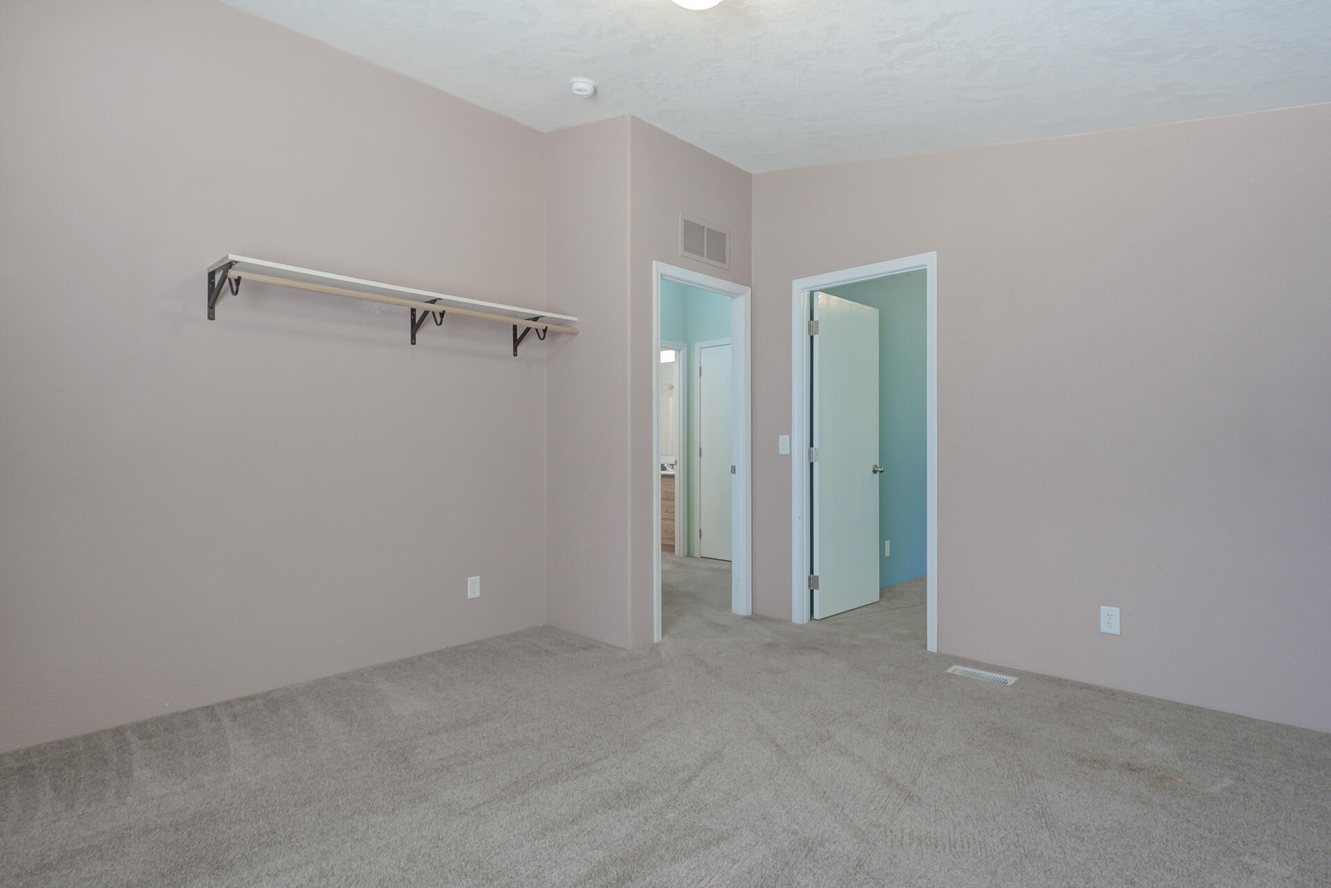 16412 Schilling Road Redding, CA 96001 - Photo 23 of 39 16412SchillingRoad-32