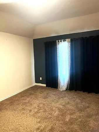 $2,400 | 717 Banner Avenue, Royse City, TX 75189