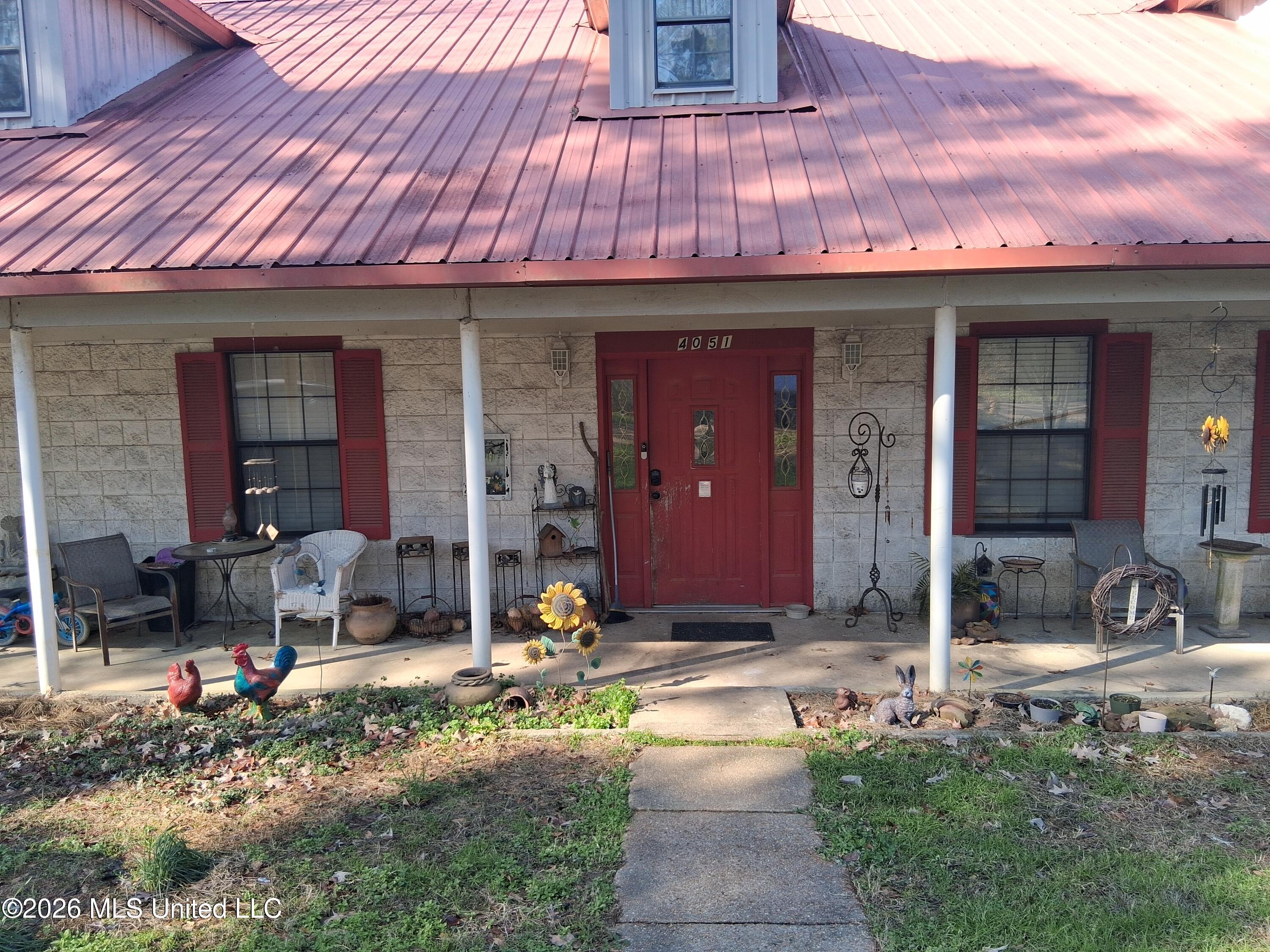 4051 Rhymes Road Crystal Springs, MS 39059 - Photo 1 of 22 Front View