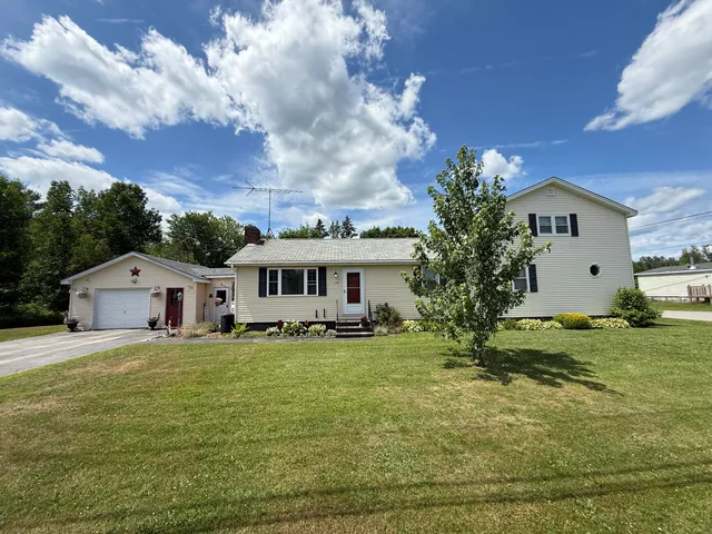 $265,000 | 132 Old County Road North, Enfield, ME 04493