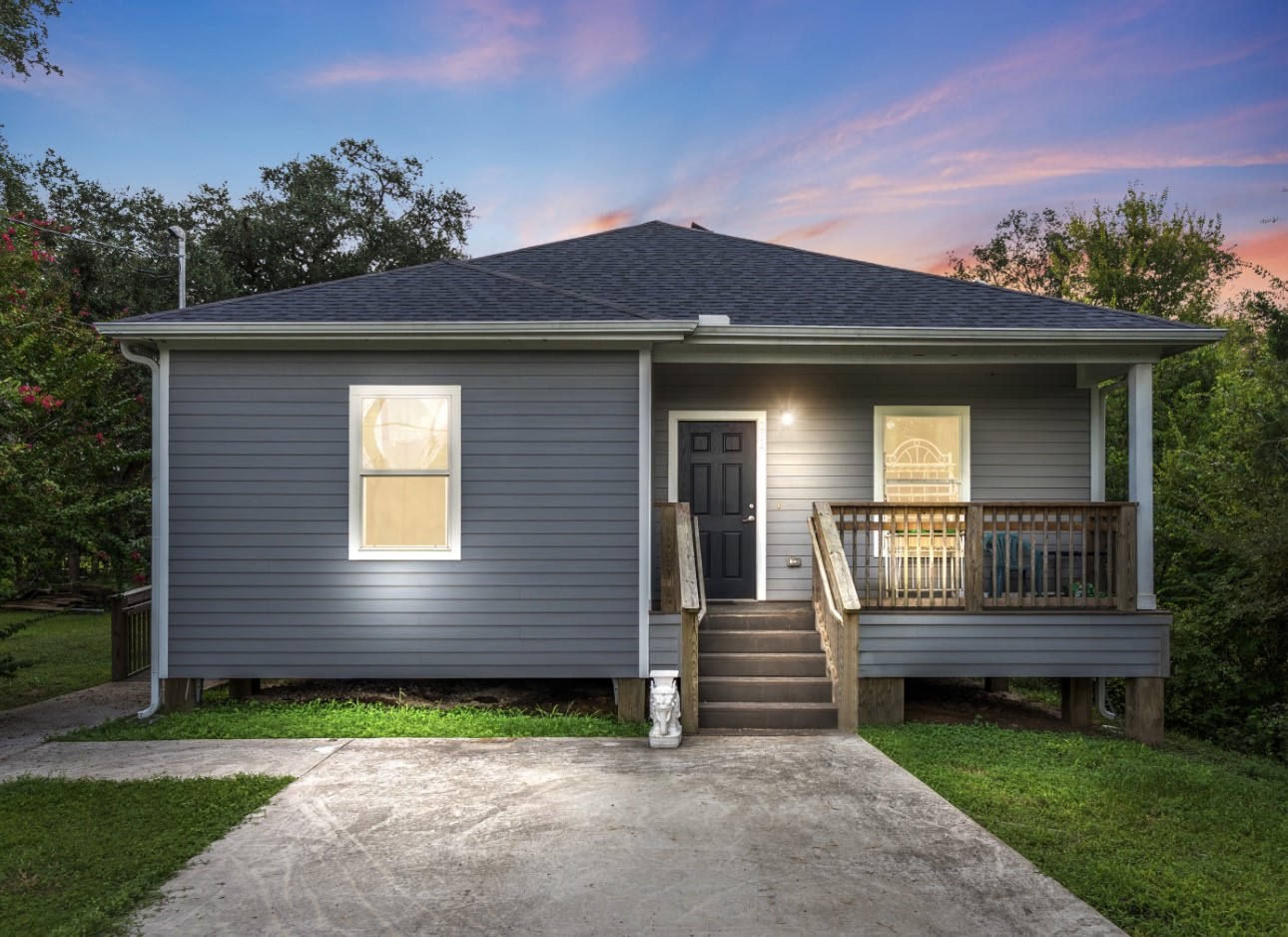 334 Old River Road North Palacios, TX 77465 - Photo 13 of 15 a front view of a house with garden