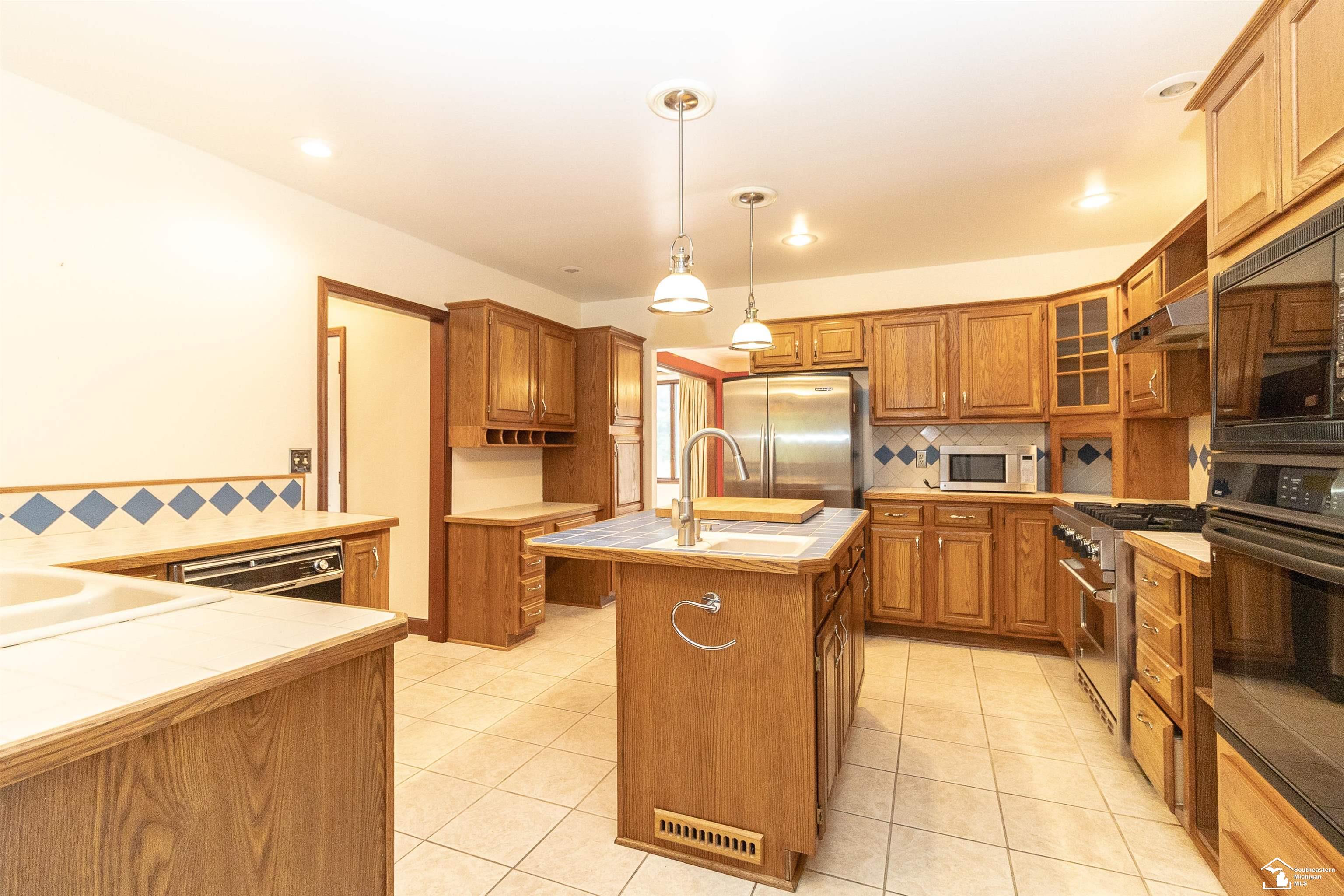 12387 Gramlick Road Maybee, MI 48159 - Photo 13 of 51