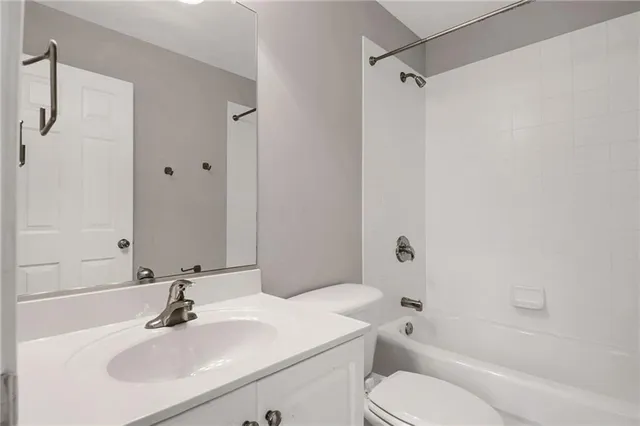 $565,000 | 5610 Vinings Place Trail Southeast, Mableton, GA 30126