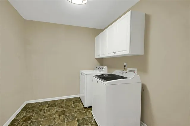 $565,000 | 5610 Vinings Place Trail Southeast, Mableton, GA 30126