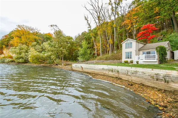 $1,750,000 | 70 Avalon Trail, Webster, NY 14580