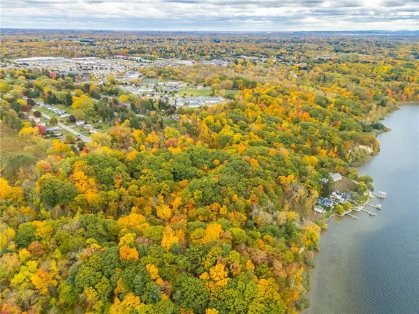 $1,750,000 | 70 Avalon Trail, Webster, NY 14580