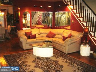 6821 Radbourne Road Upper Darby, PA 19082 - Photo 2 of 6
