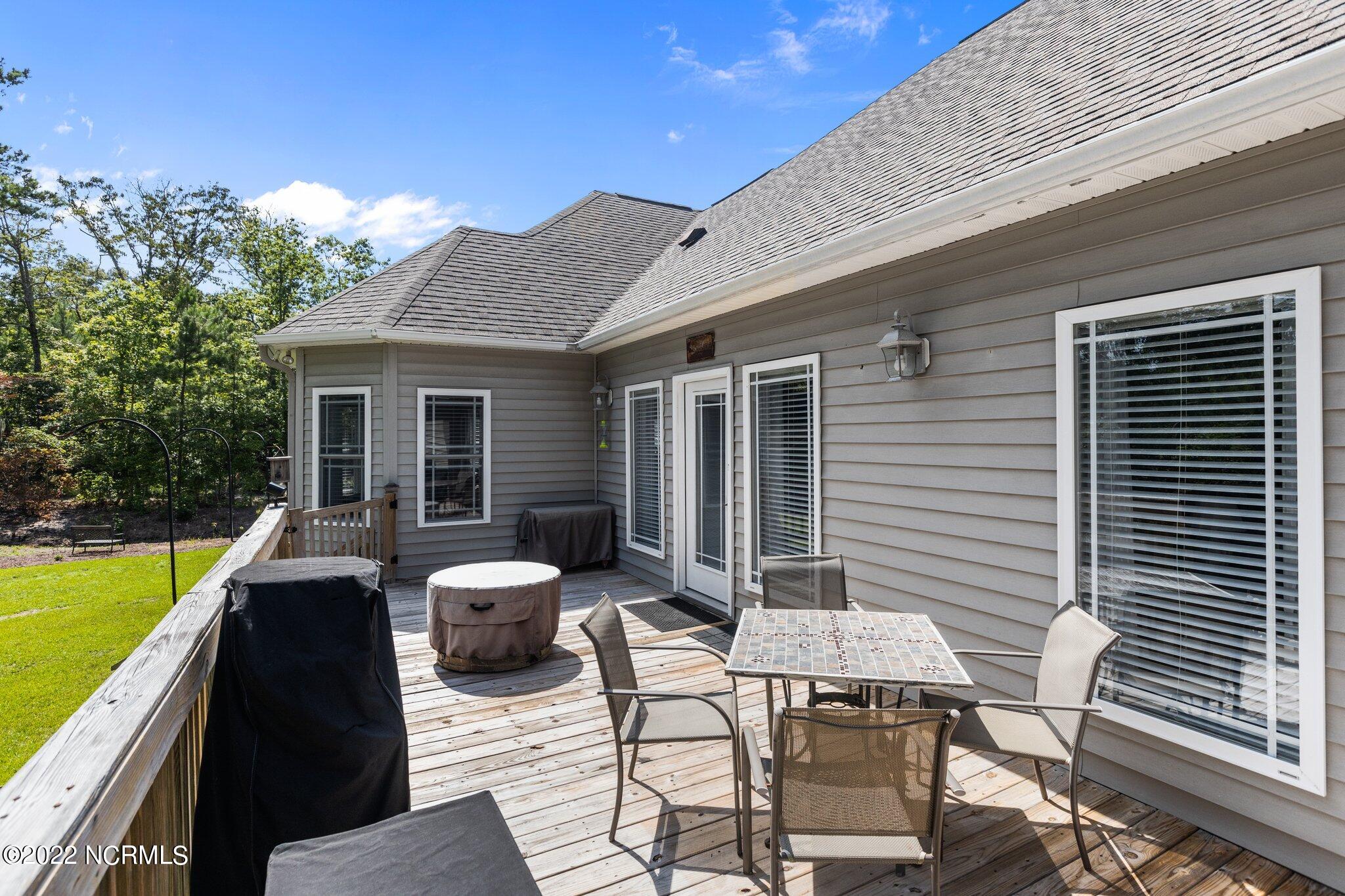 2412 Wild Turkey Road New Bern, NC 28562 - Photo 43 of 54 9-web-or-mls-2I3A0007
