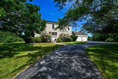 $1,050,000 | 18 Stratford Drive, Dartmouth, MA 02747